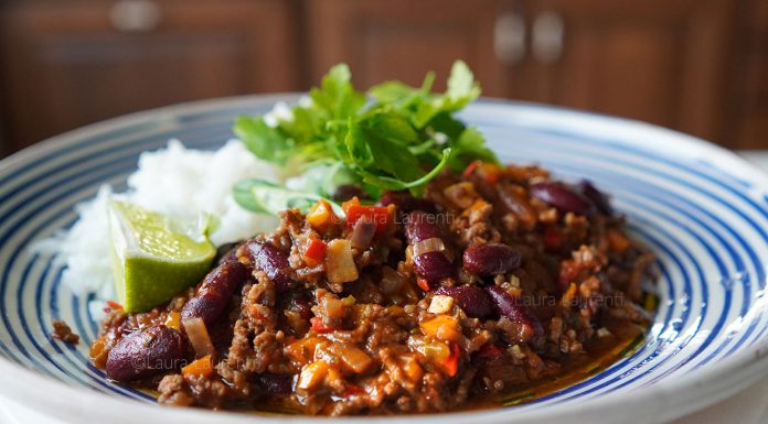 Chili con Carne – quick and easy video recipe – super tasty! chili con carne video recipe with minced meat and canned beans